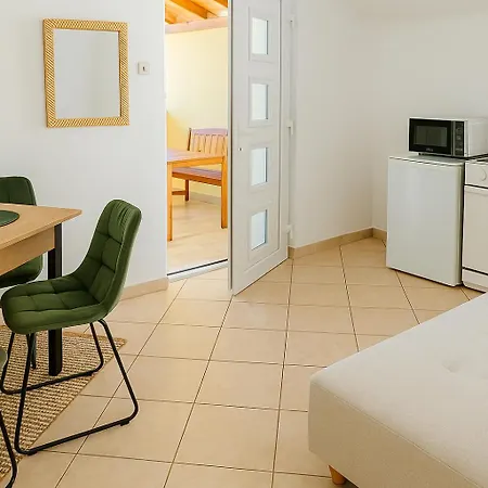 S Pogledom Na 3 Apartment