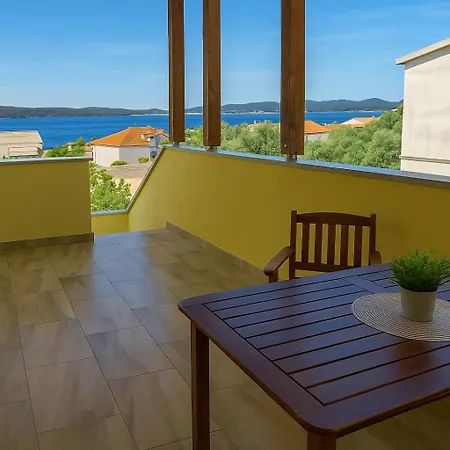 S Pogledom Na 3 Apartment *
